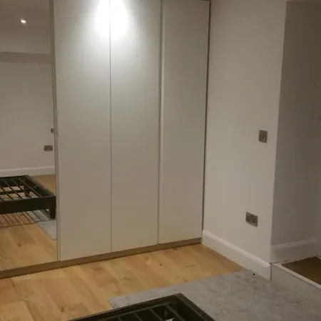 Two Bedroom Modern Basement 아파트 더블린