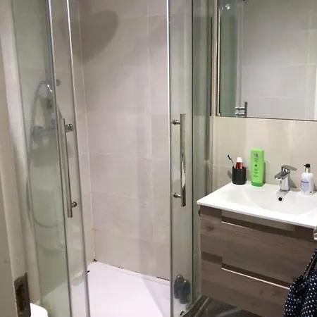 Apartamento Two Bedroom Modern Basement Dublin